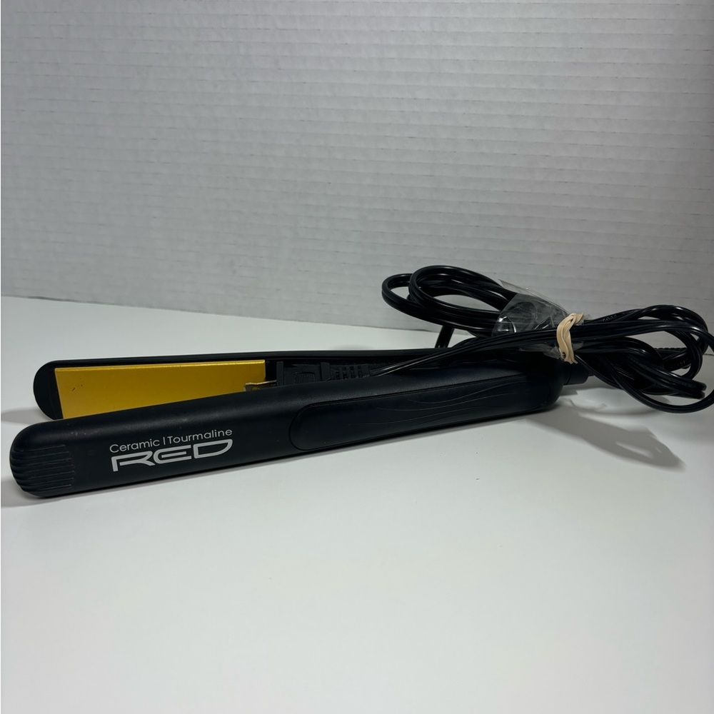 Red by Kiss 1" Ceramic Tourmaline Flat Iron ith Temperature‎ Control works